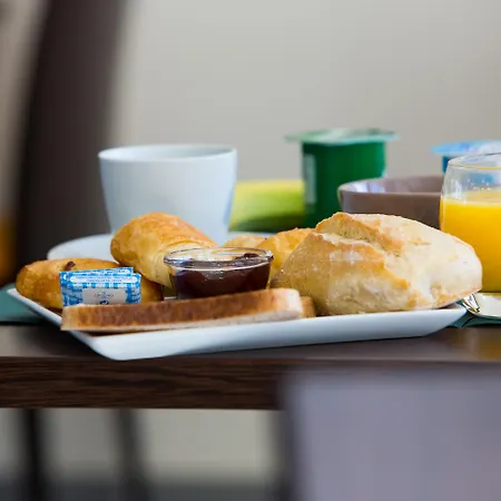 – Zénith Appart hôtel 3*