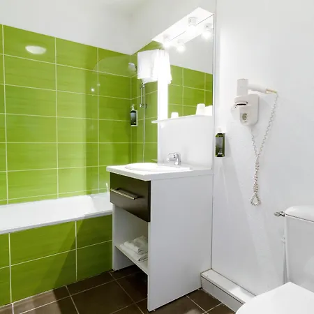 – Zénith Aparthotel Pau
