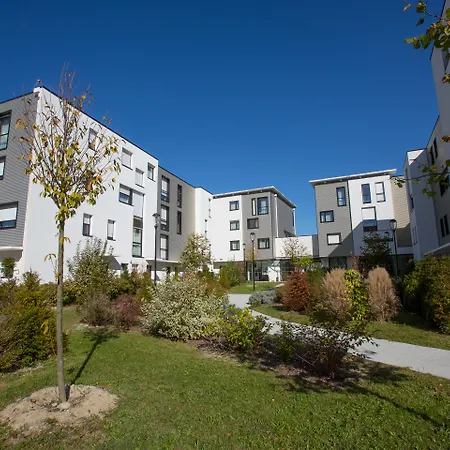 – Zénith Appart hôtel Pau