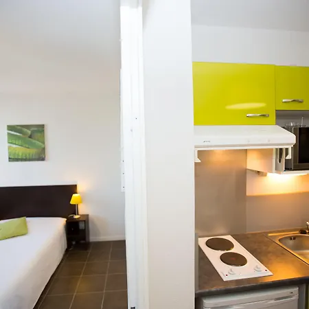 - - Zenith 3* Pau