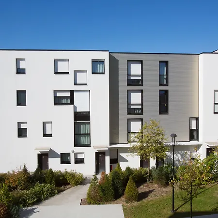 - - Zenith Apartmanhotel Pau