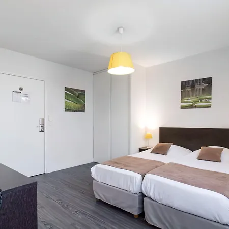- - Zenith Apartmanhotel 3*