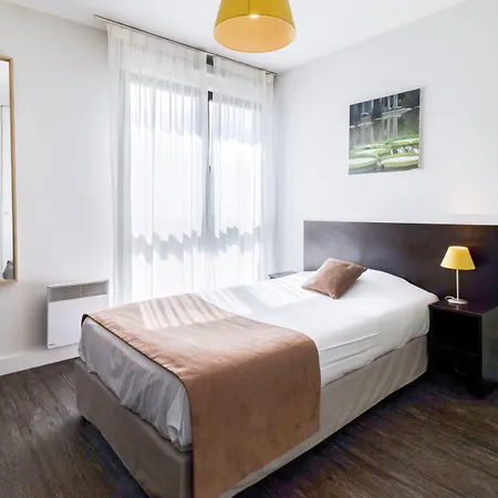 - - Zenith Apartmanhotel Pau