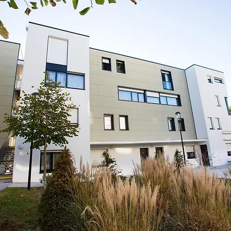 - - Zenith Apartmanhotel Pau