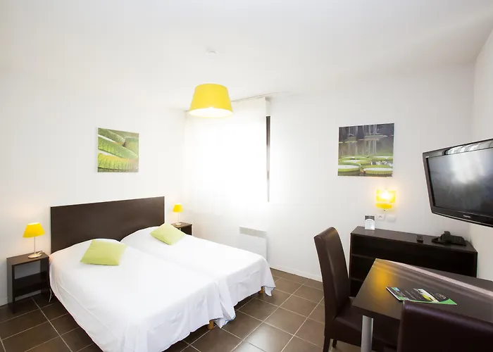 - - Zenith 公寓式酒店