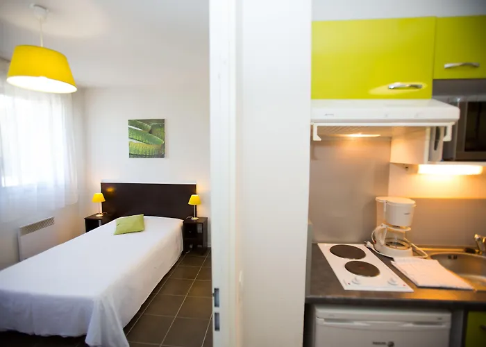 – Zénith Aparthotel 3*