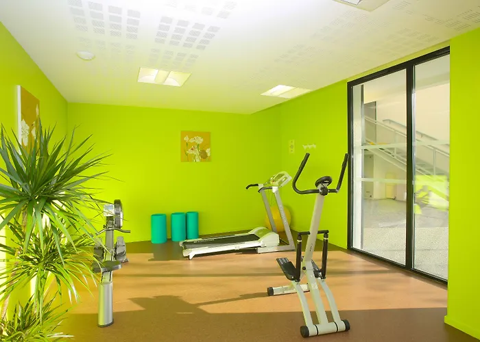 – Zénith Aparthotel 3*