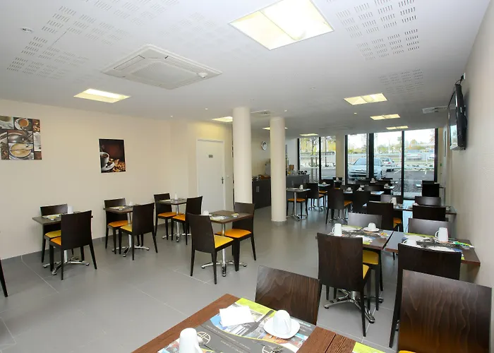 - - Zenith 公寓式酒店 3*