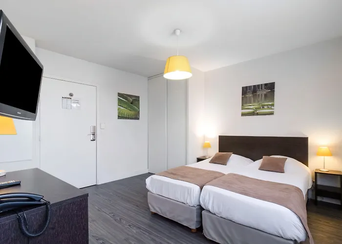– Zénith Aparthotel 3*