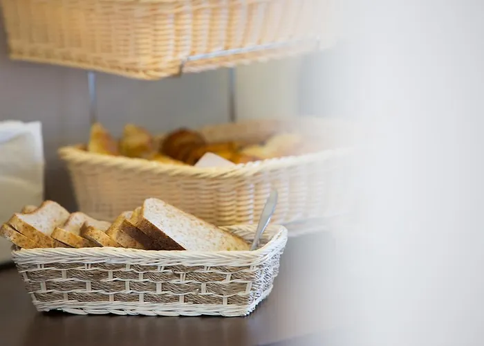 - - Zenith 3* 波城